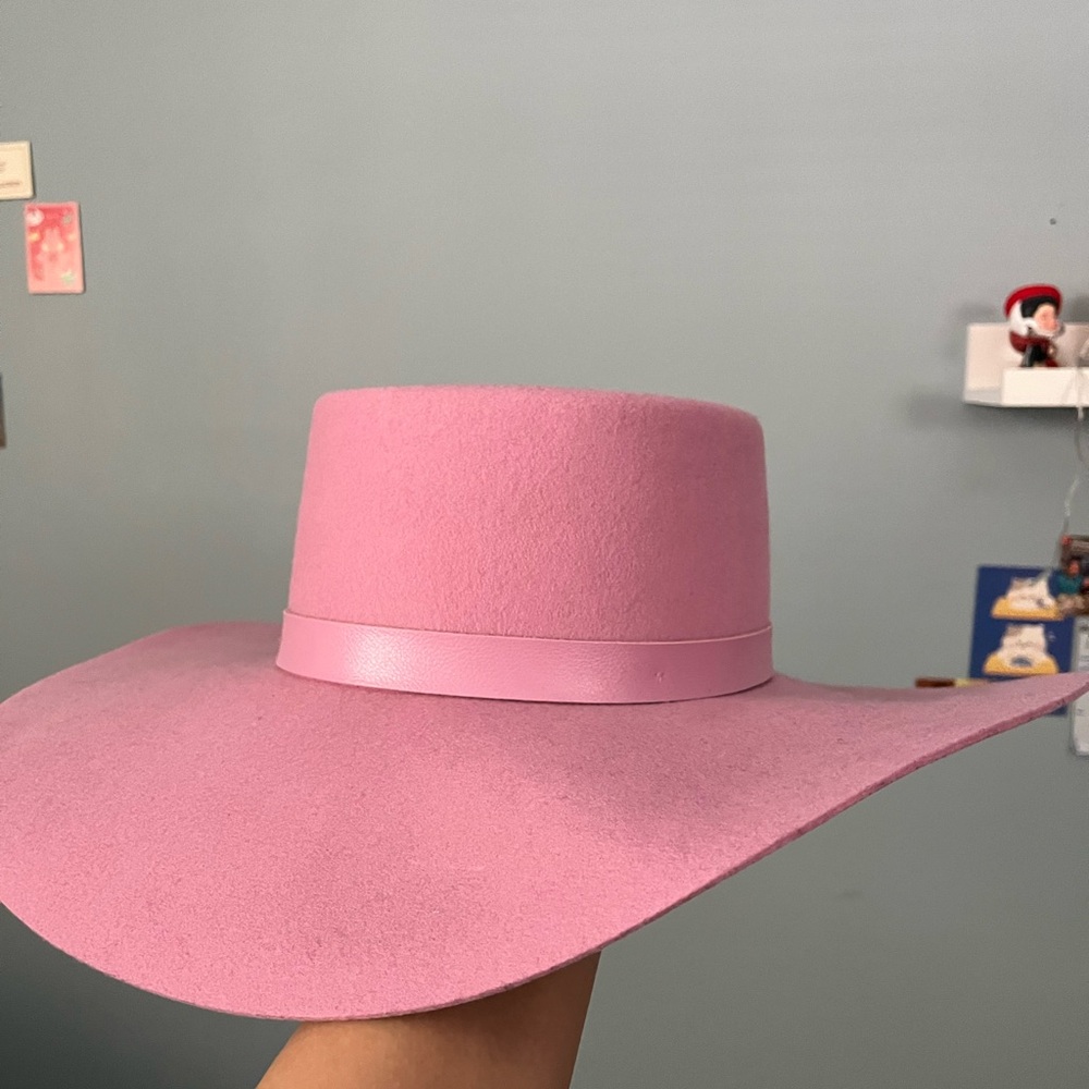 Vintage Chic Pink Wide-Brim Hat